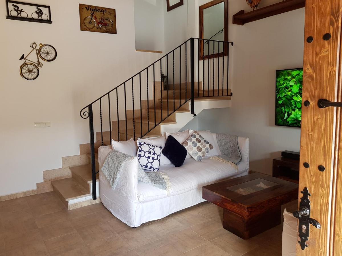 Villa Milagro - 3 Bedroom Finca Style Villa With Pool Near Golf Course/Beaches - Air Cond. Pollenca Ngoại thất bức ảnh