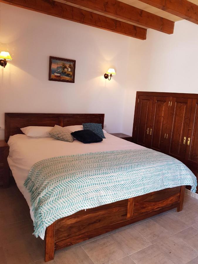 Villa Milagro - 3 Bedroom Finca Style Villa With Pool Near Golf Course/Beaches - Air Cond. Pollenca Ngoại thất bức ảnh